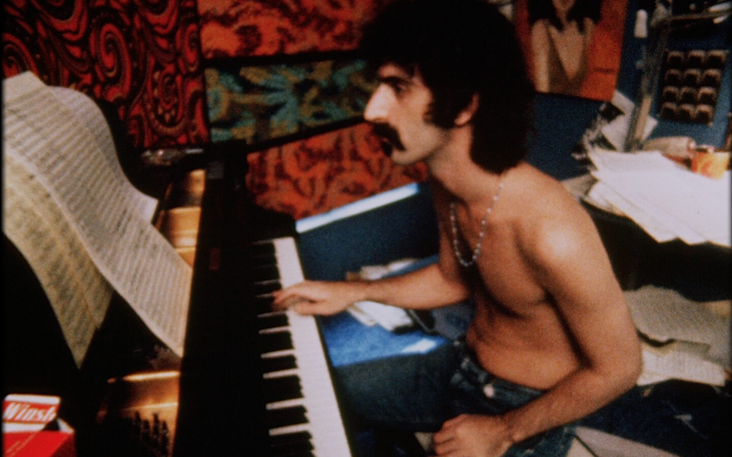 Filmstill: FRANK ZAPPA – EAT THAT QUESTION